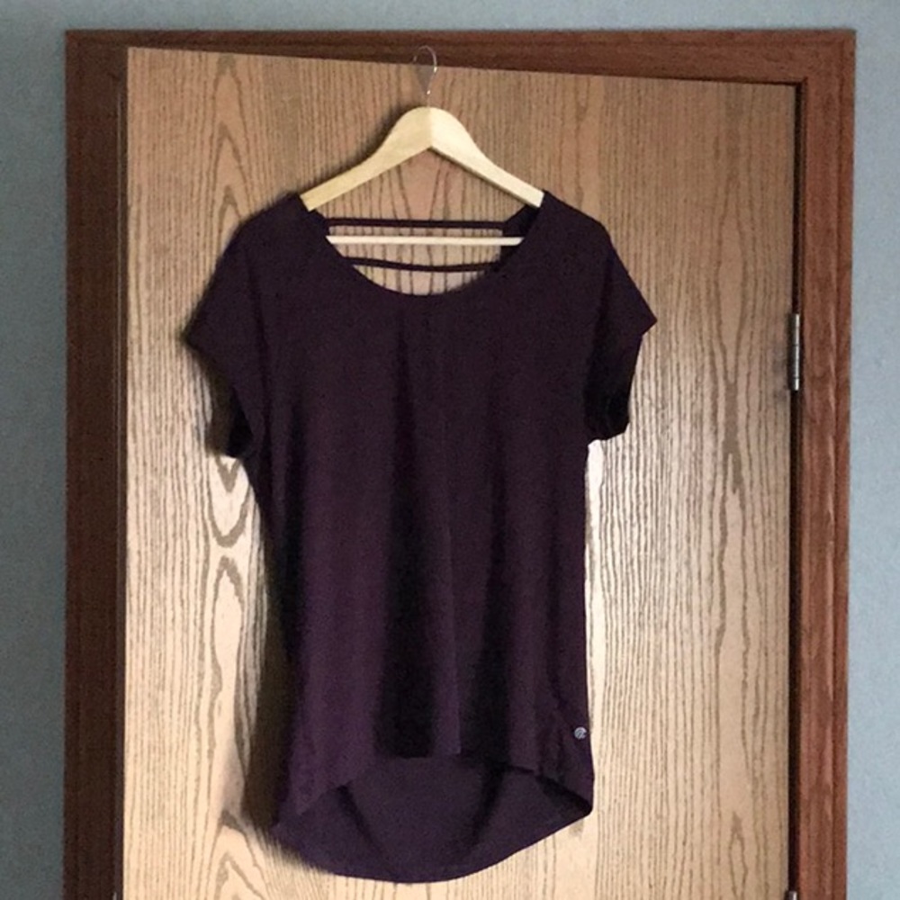 Low back active wear shirt